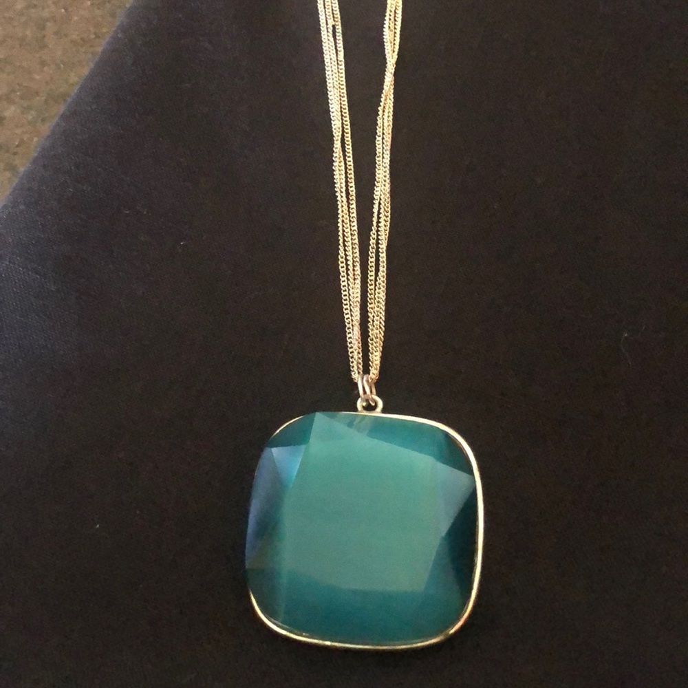 Vintage 3 strand necklace w/ large pendant.